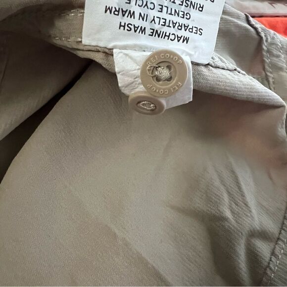 REI Co Op Outdoor Khaki Long Sleeve Button Down Shirt Size L - Picture 9 of 10